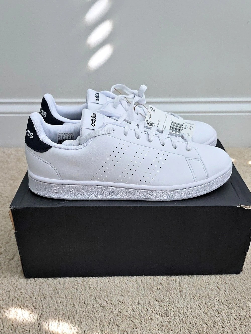 adidas Grand Court Sneakers White & Black US 9.5 NWT